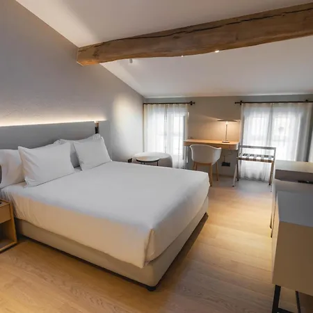 La Des Vignes Hotel 4*