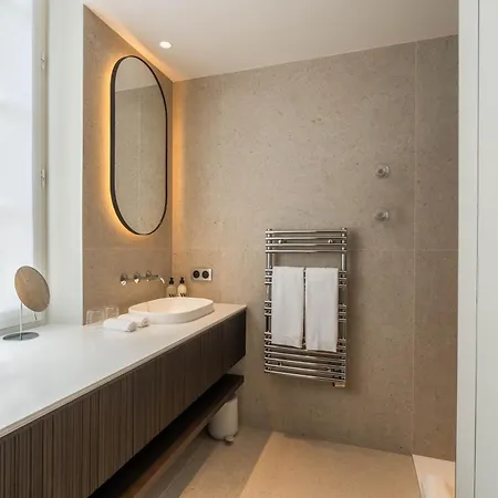 Hotel La Des Vignes 4*