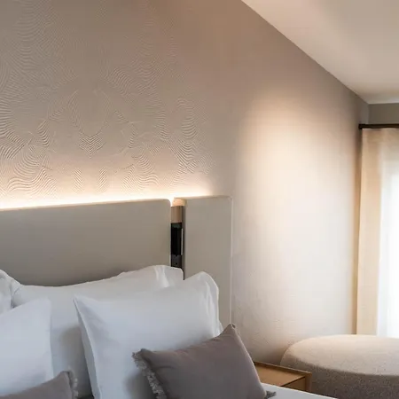 Hotel La Des Vignes 4*