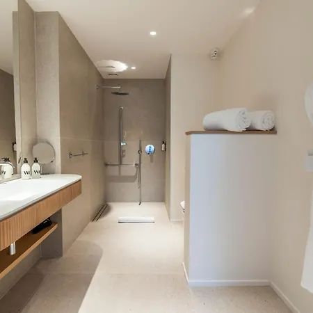 Hotel La Des Vignes 4*
